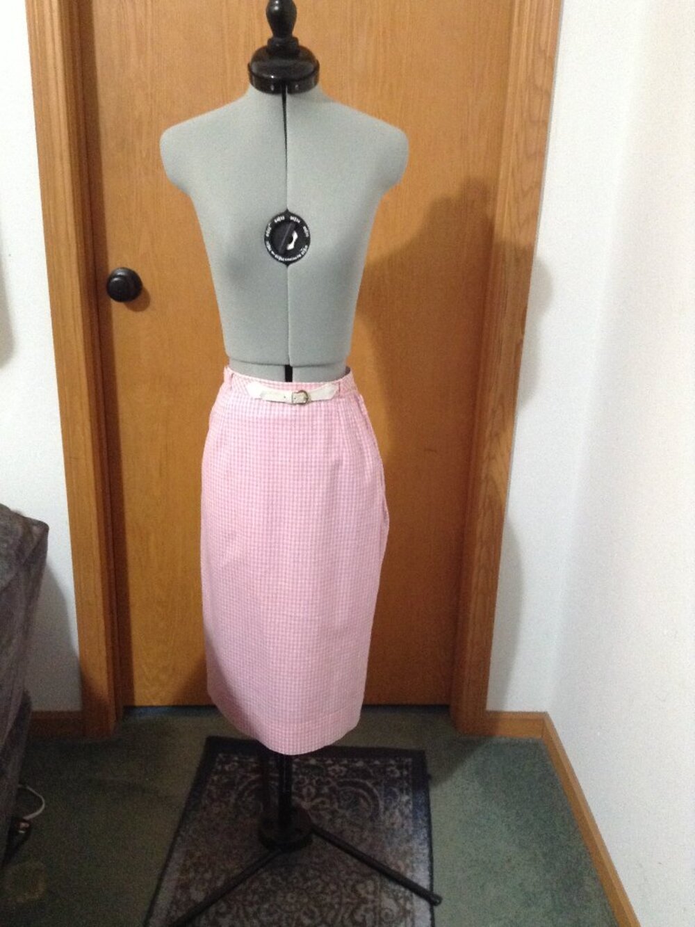 Vintage Pink Gingham 1950s/1960s '50s/'60s Pencil Skirt w. Matching Belt